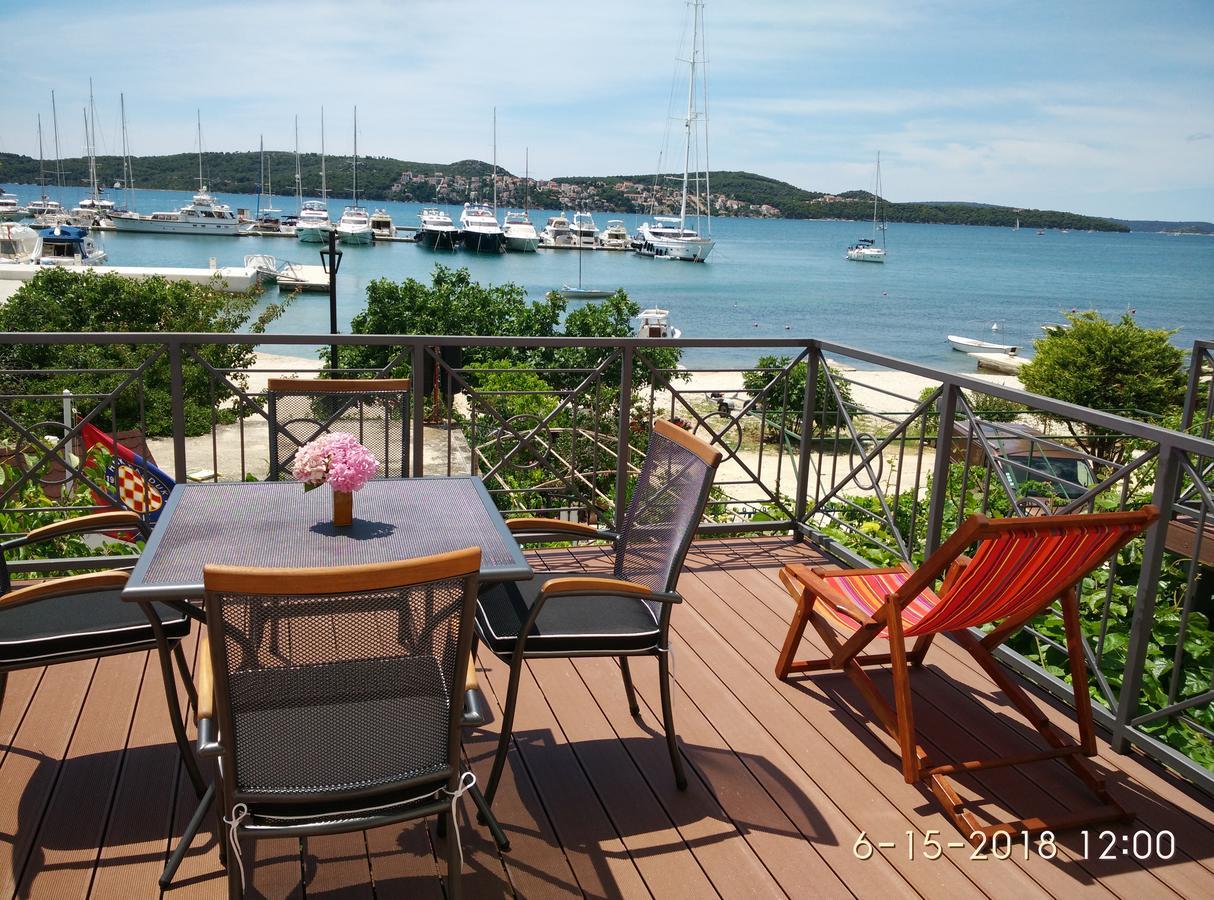Apartments Gina Trogir Exteriör bild