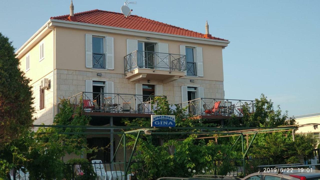 Apartments Gina Trogir Exteriör bild