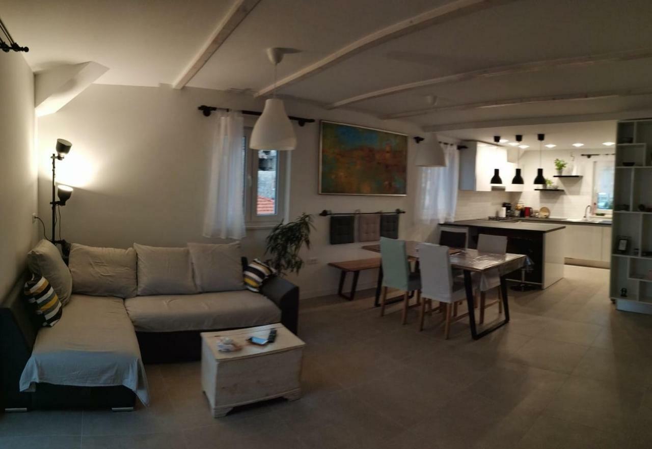 Apartments Gina Trogir Exteriör bild